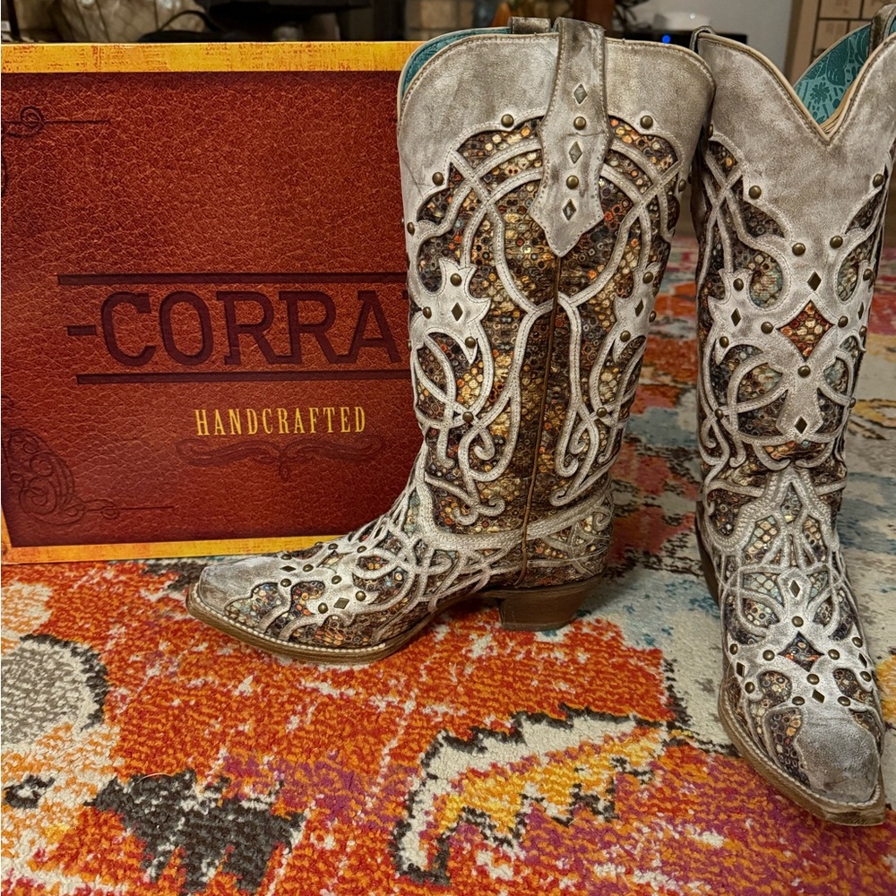 Corral Brown and Cream Western Boots with Intricate Embroidery
